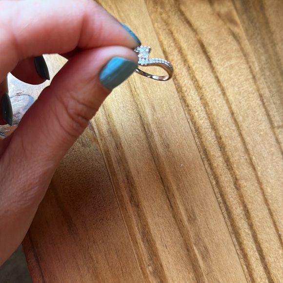 Diamond ring with side stones, white gold - Picture 6 of 8